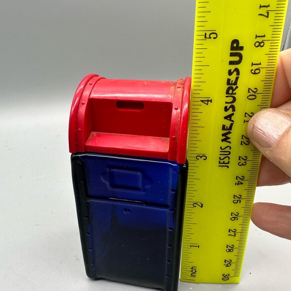 Avon Red and Blue Mailbox Decor - Picture 7 of 8
